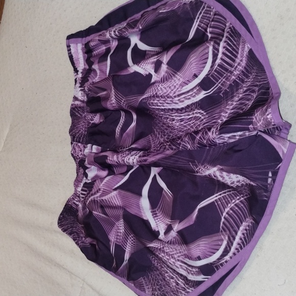 Nike purple running shorts - Picture 5 of 7